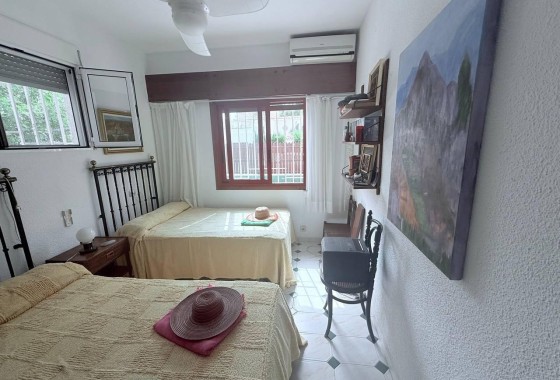 Resale - Freistehende Villa -
Orihuela Costa - Campoamor