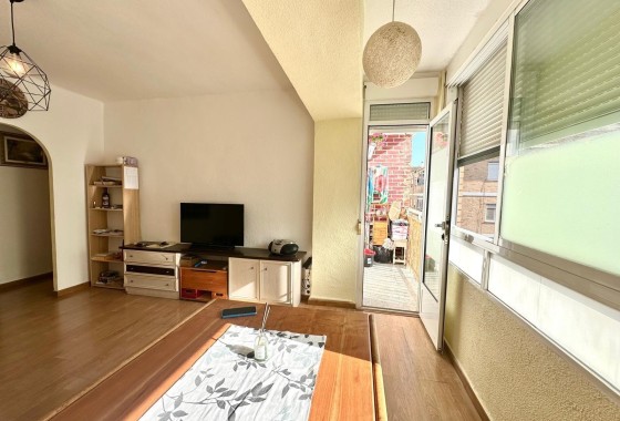 Sprzedaż - Apartament / Mieszkanie -
Torrevieja - Estacion de autobuses