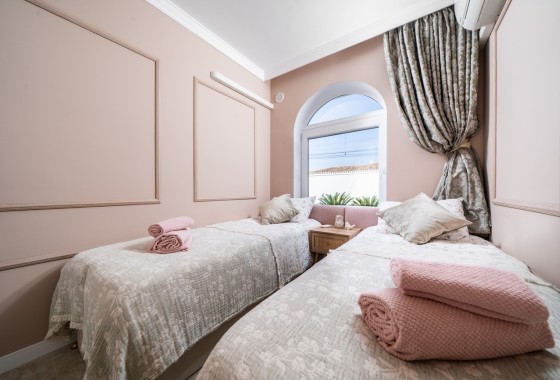Venta - Chalet Independiente -
Torrevieja - Costa Blanca