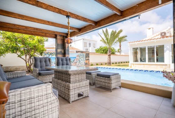 Venta - Chalet Independiente -
Torrevieja - Costa Blanca