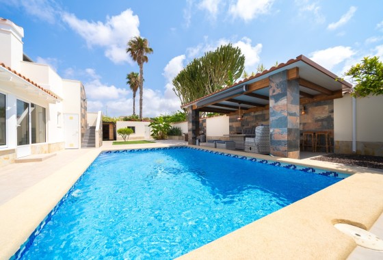 Venta - Chalet Independiente -
Torrevieja - Costa Blanca