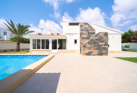 Venta - Chalet Independiente -
Torrevieja - Costa Blanca