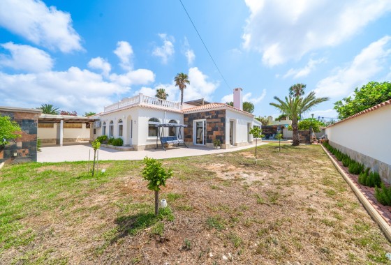 Venta - Chalet Independiente -
Torrevieja - Costa Blanca