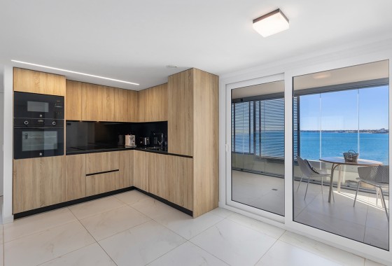 Sprzedaż - Apartament / Mieszkanie -
Torrevieja - Costa Blanca