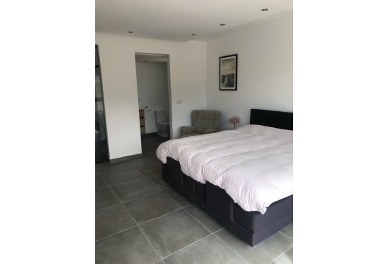 Venta - Chalet Independiente -
Pinoso - Inland