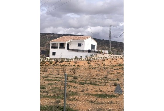 Venta - Chalet Independiente -
Pinoso - Inland