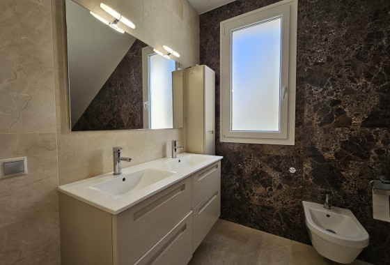 Venta - Chalet Independiente -
La Zenia - Costa Blanca