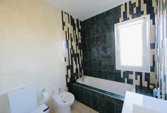 Venta - Chalet Independiente -
La Zenia - Costa Blanca