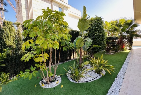 Venta - Chalet Independiente -
La Zenia - Costa Blanca