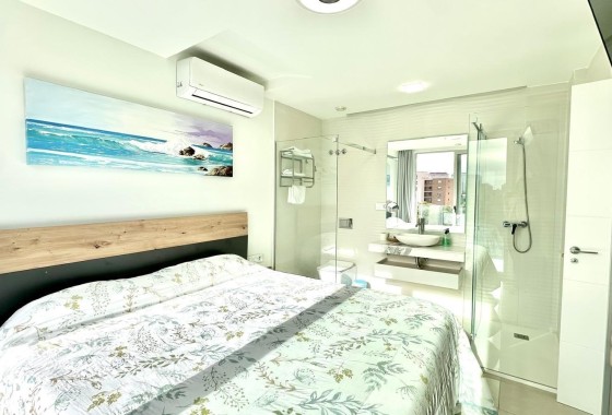 Venta - Apartamento / Piso -
Finestrat