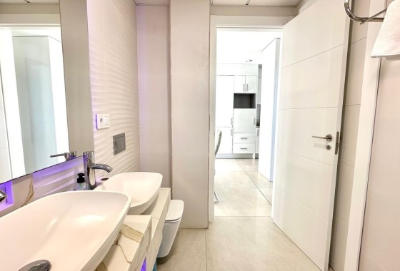 Venta - Apartamento / Piso -
Finestrat