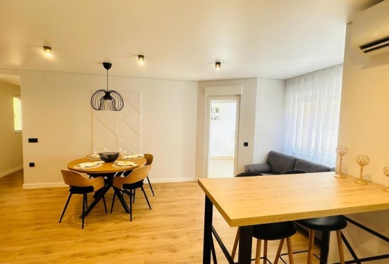 Resale - Wohnung / Appartement -
Torrevieja - Playa del Cura