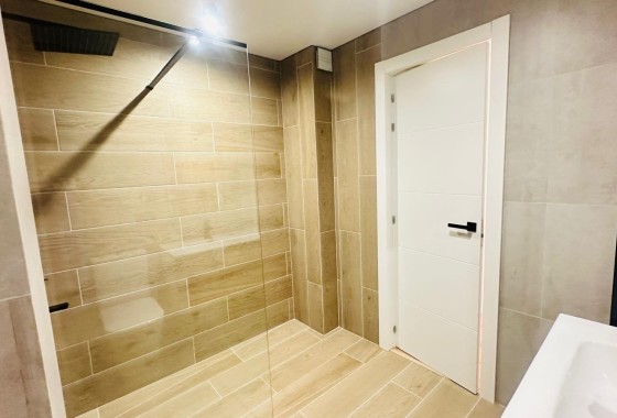 Resale - Wohnung / Appartement -
Torrevieja - Playa del Cura