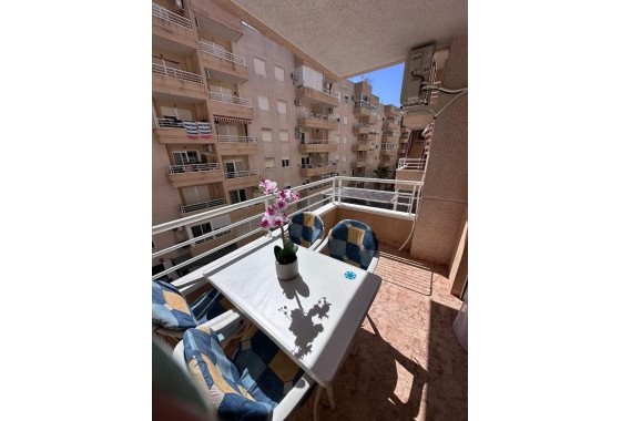 Sprzedaż - Apartament / Mieszkanie -
Torrevieja - Centro - Muelle Pesquero