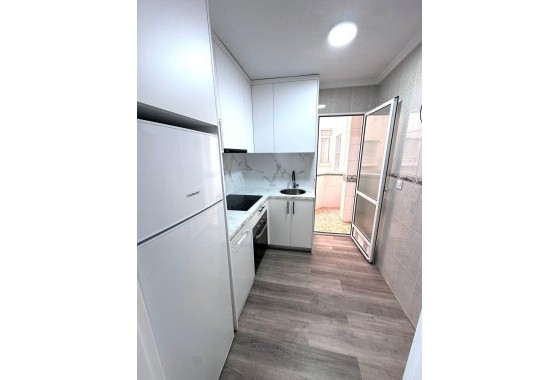 Sprzedaż - Apartament / Mieszkanie -
Torrevieja - Centro - Muelle Pesquero