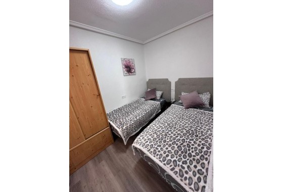 Sprzedaż - Apartament / Mieszkanie -
Torrevieja - Centro - Muelle Pesquero