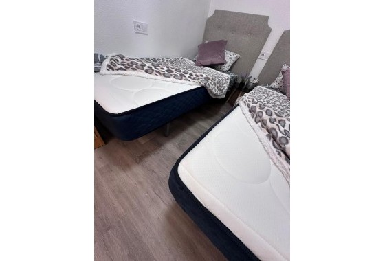 Sprzedaż - Apartament / Mieszkanie -
Torrevieja - Centro - Muelle Pesquero