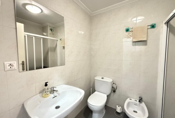 Resale - Wohnung / Appartement -
Torrevieja - Las Piscinas Naturales