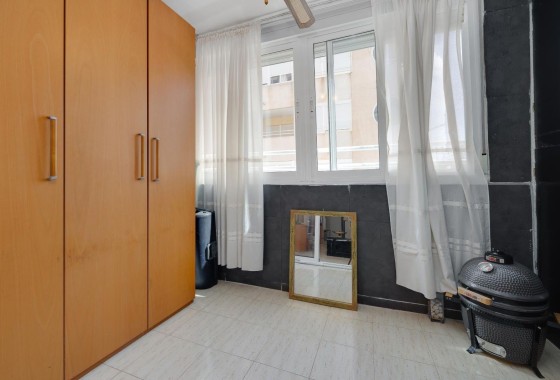 Resale - Wohnung / Appartement -
Torrevieja - La Siesta - El Salado - Torreta