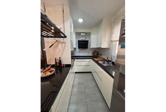 Venta - Apartamento / Piso -
Torrevieja