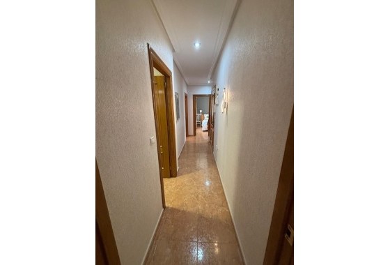 Venta - Apartamento / Piso -
Torrevieja
