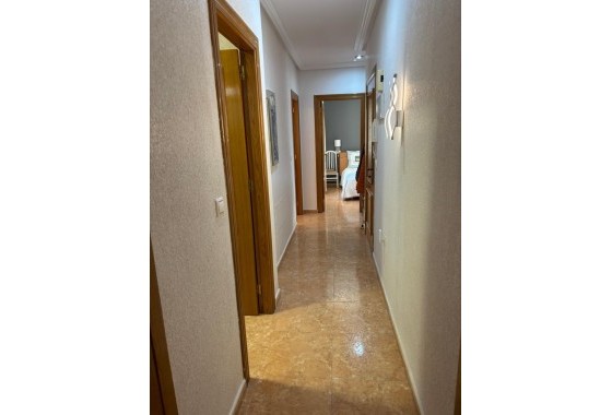 Venta - Apartamento / Piso -
Torrevieja