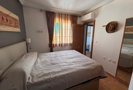 Venta - Apartamento / Piso -
Torrevieja
