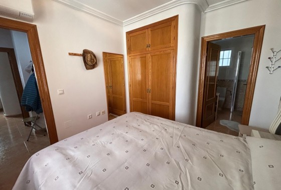 Venta - Apartamento / Piso -
Torrevieja