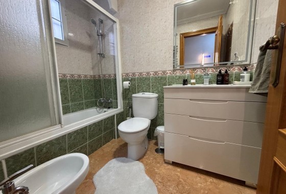 Venta - Apartamento / Piso -
Torrevieja