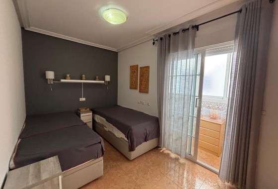 Venta - Apartamento / Piso -
Torrevieja