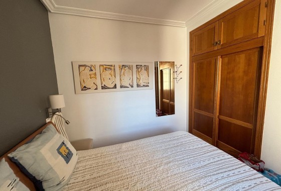 Venta - Apartamento / Piso -
Torrevieja