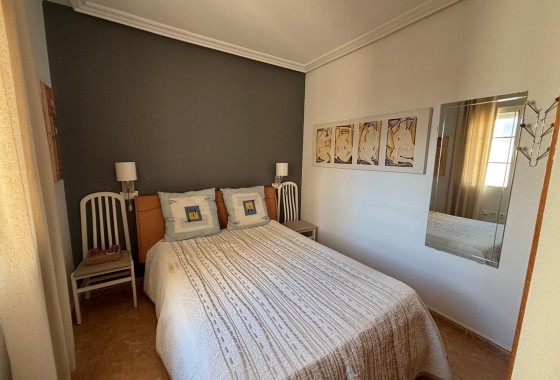 Venta - Apartamento / Piso -
Torrevieja