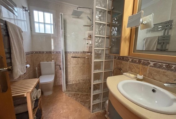 Venta - Apartamento / Piso -
Torrevieja