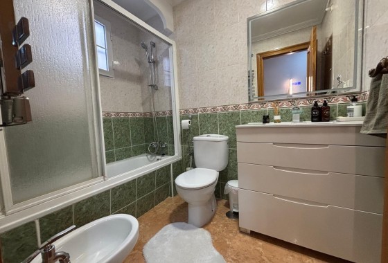 Venta - Apartamento / Piso -
Torrevieja