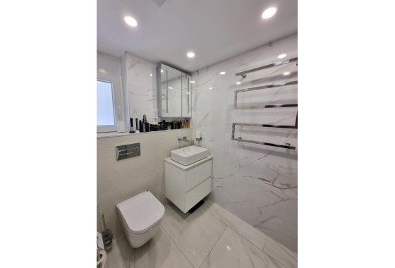 Revente - Appartement -
Torrevieja - Center