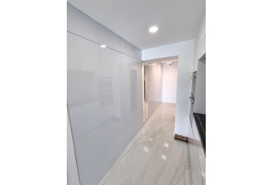 Revente - Appartement -
Torrevieja - Center