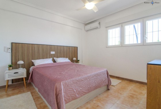 Herverkoop - Appartement / Flat -
Torrevieja - Punta Prima