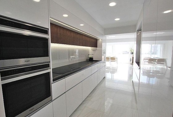 Venta - Apartamento / Piso -
Torrevieja