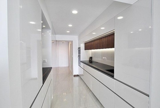 Venta - Apartamento / Piso -
Torrevieja