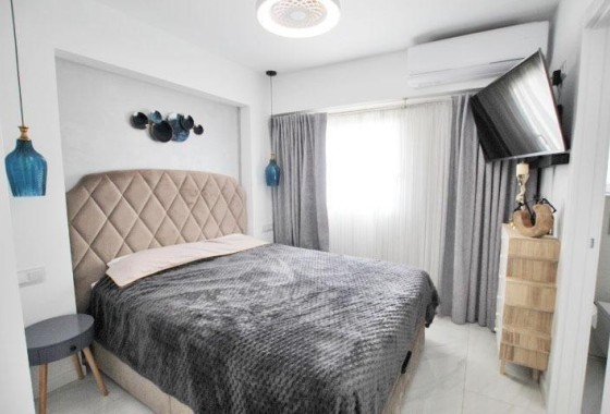 Venta - Apartamento / Piso -
Torrevieja