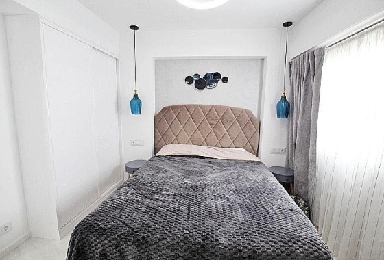 Venta - Apartamento / Piso -
Torrevieja