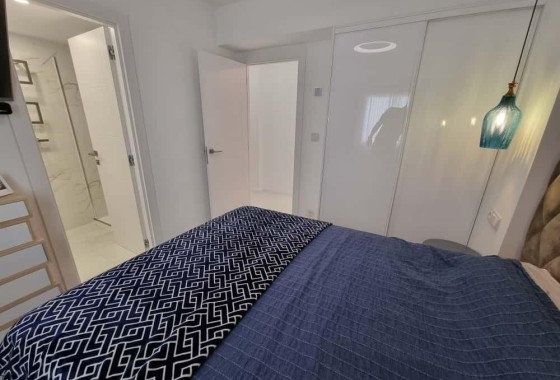 Venta - Apartamento / Piso -
Torrevieja