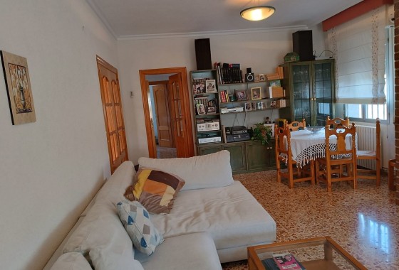 Venta - Chalet Independiente -
Yecla - Inland