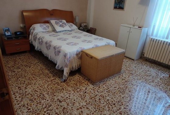 Venta - Chalet Independiente -
Yecla - Inland