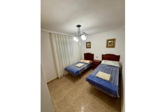Venta - Apartamento / Piso -
Torrevieja - Center
