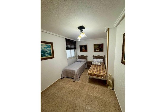 Venta - Apartamento / Piso -
Torrevieja - Center