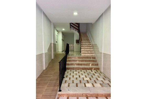 Venta - Apartamento / Piso -
Torrevieja - Center