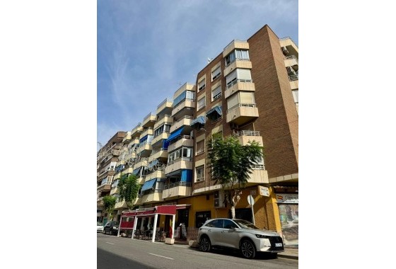 Venta - Apartamento / Piso -
Torrevieja - Center