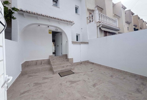 Sprzedaż - Dom miejski -
Torrevieja - Costa Blanca