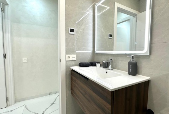 Revente - Appartement -
Torrevieja - Playa del Cura